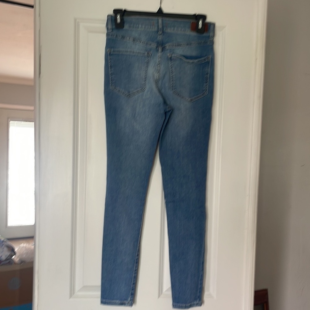 Brand new jeans. Size 2R Skinny high rise 4-way hyper stretch